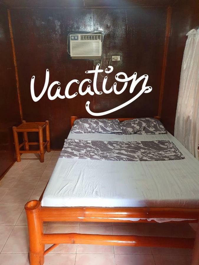 מלאפסקואה איילנד Pareja Tourist Inn מראה חיצוני תמונה